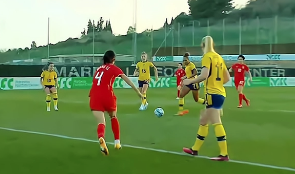 中国女足1比4瑞典女足