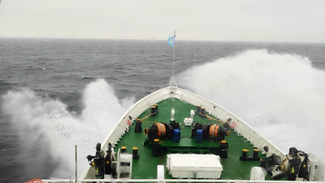现场高清大图：海巡06轮编队在台湾海峡巡航 