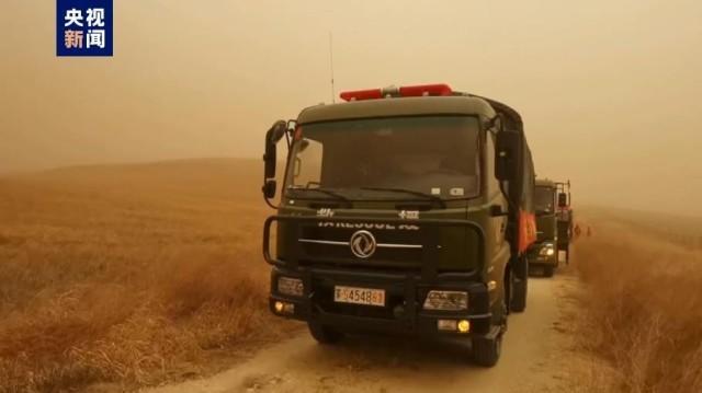 蒙古草原火灾蔓延至边境：中蒙边境线明火已被扑灭