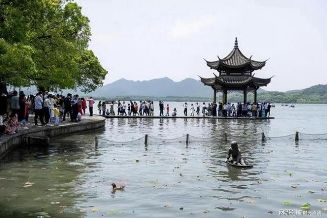 记者暗访杭州手摇船：西湖遭遇划船刺客 3名员工被查
