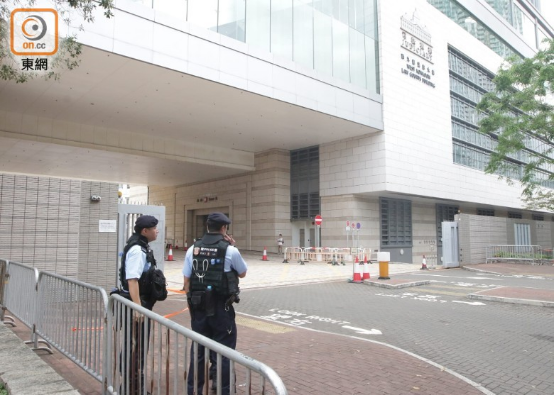 香港西九龙法院两嫌犯偷换身份 涉嫌贩毒男子逃脱！警方正在通缉！