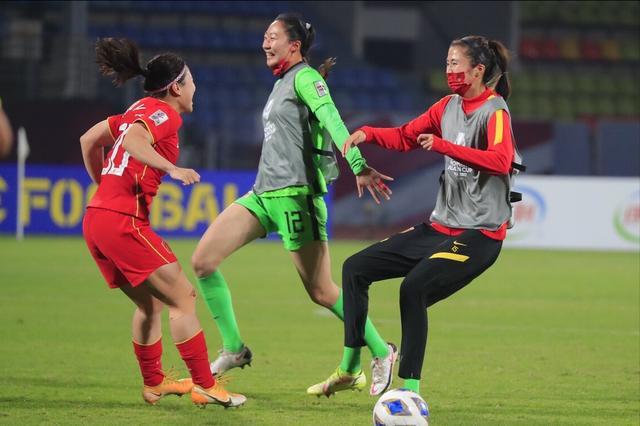 31岁美女国门赵丽娜宣布退役 未来将投身足球公益事业 赵丽娜足球路上换道启航