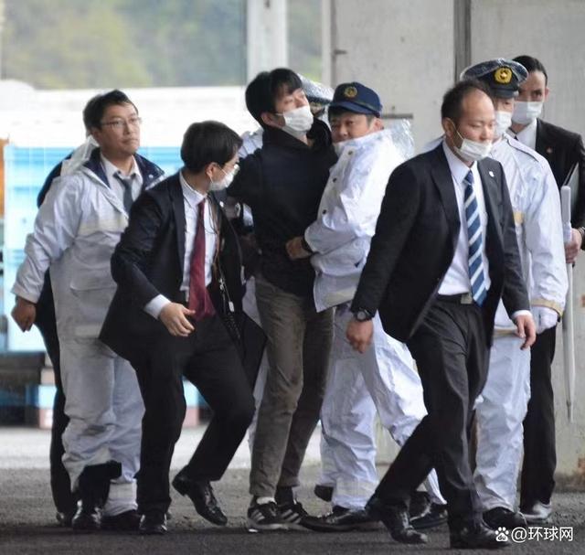 岸田文雄演讲场地发生爆炸 一男子被当场制服 媒体曝光男子样貌！