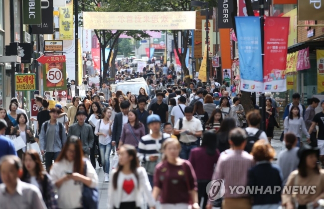 韩60岁以上就业人口规模：规模和增幅双双创下历史新高