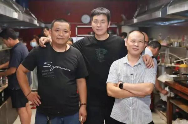郑州抗癌厨房将继续经营，捐款将按政府要求处理