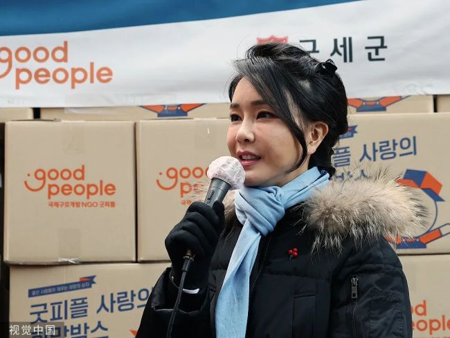 韩第一夫人禁食狗肉言论引抗议：她没权力代替政府作出承诺
