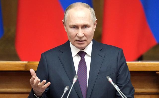 普京称俄不遵守强加规则 普京还说俄罗斯不打算“自我孤立”