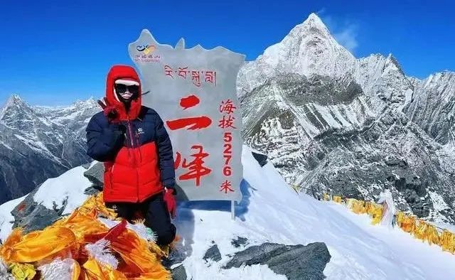 长沙16岁女生登顶珠峰 成为中国年龄最小的登顶世界之巅的女运动员