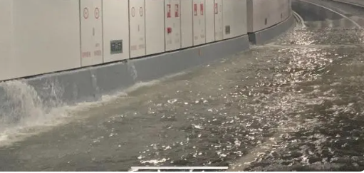 交警回应大连湾海底隧道漏水：正常 消防设施漏水