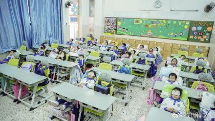 午休神器诞生了！深圳多校让孩子加入“躺着午睡”的行列