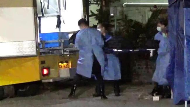 警方披露香港命案细节 案件中一名54岁女子在路边死亡
