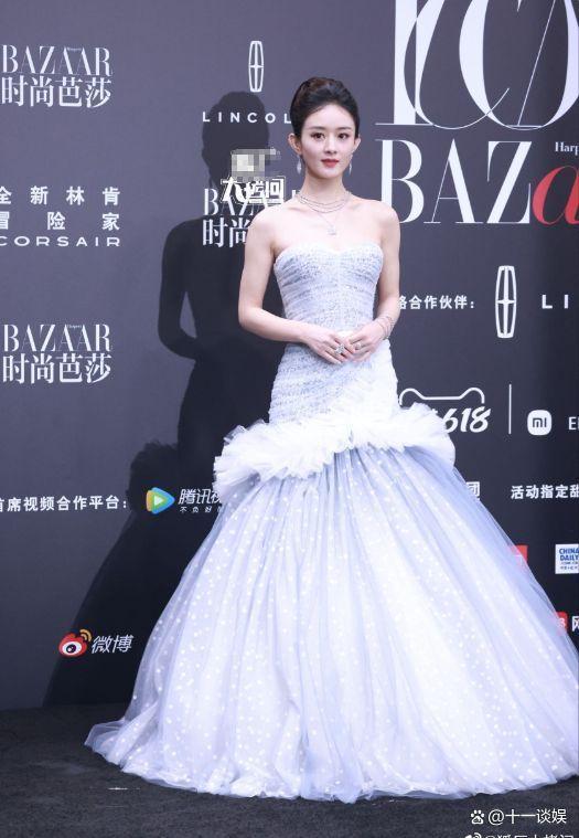 李晓峰是时尚芭莎红毯主持人 网友猜杨幂不来是避嫌：前夫的现任的女友